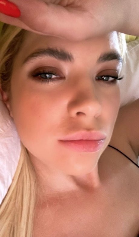 Ashley Benson photo 302