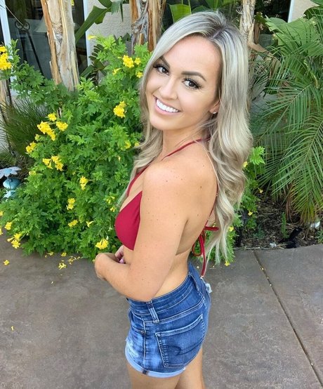 Ashley Freiberg photo 5