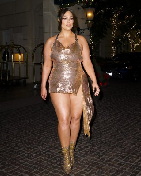 Ashley Graham photo 31