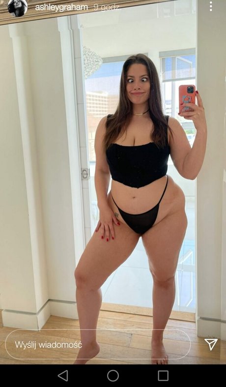 Ashley Graham photo 32