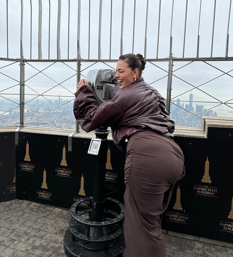 Ashley Graham photo 41