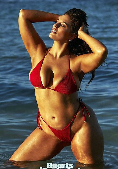 Ashley Graham photo 71