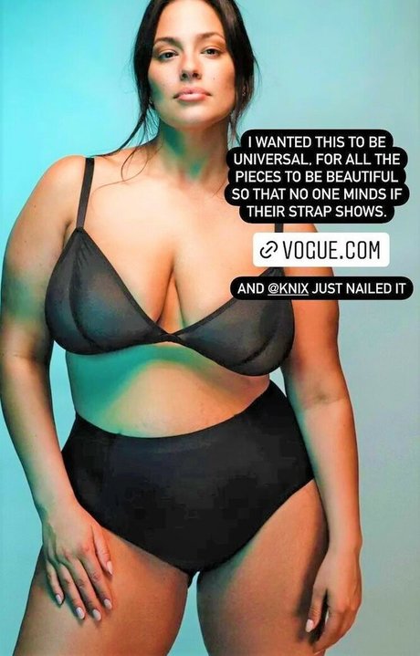 Ashley Graham photo 84