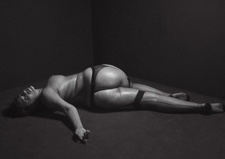 Ashley Graham photo 95