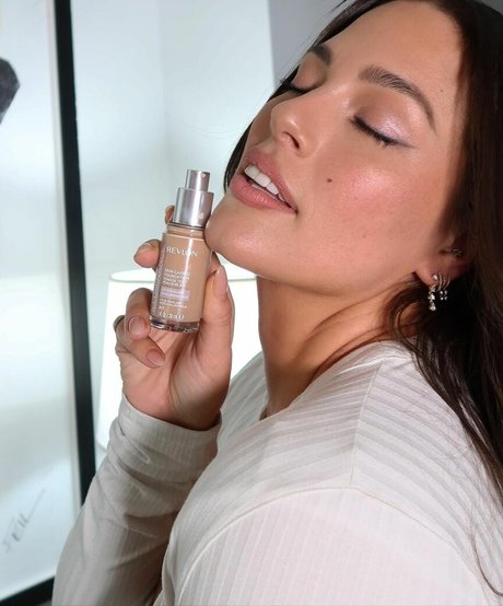 Ashley Graham photo 96