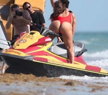 Ashley Graham photo 131