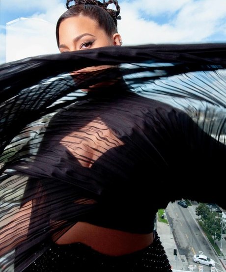 Ashley Graham photo 141