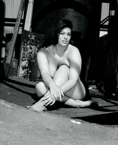 Ashley Graham photo 173