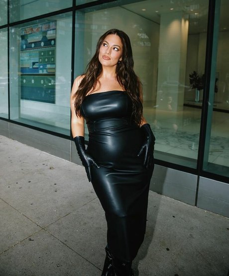 Ashley Graham photo 174