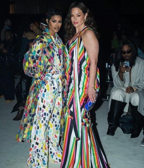 Ashley Graham photo 217