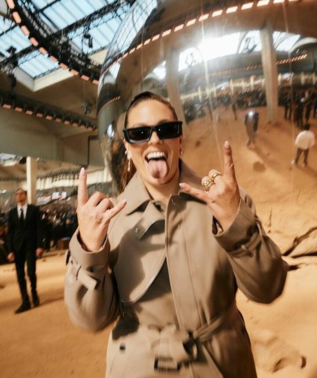 Ashley Graham photo 219