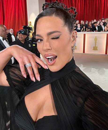 Ashley Graham photo 230