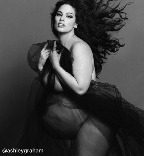 Ashley Graham photo 247