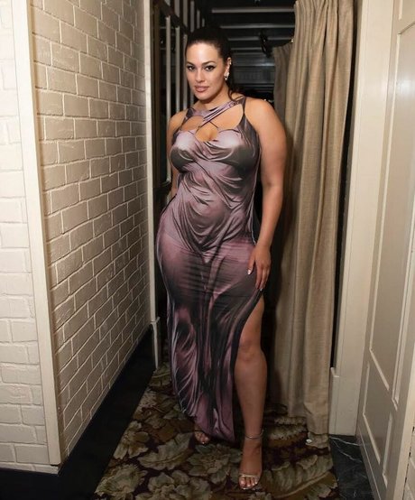 Ashley Graham photo 263