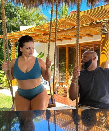 Ashley Graham photo 284
