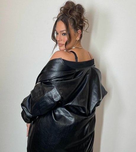 Ashley Graham photo 285