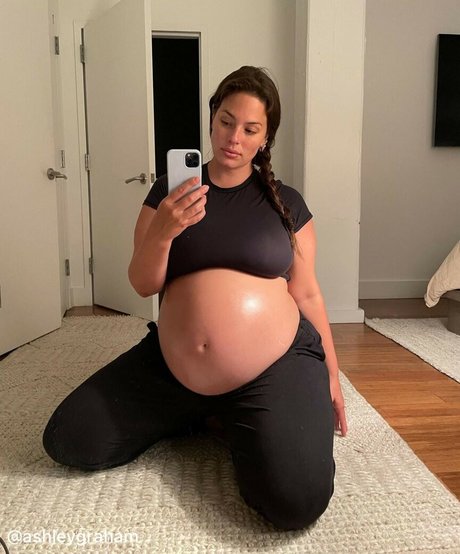 Ashley Graham photo 292