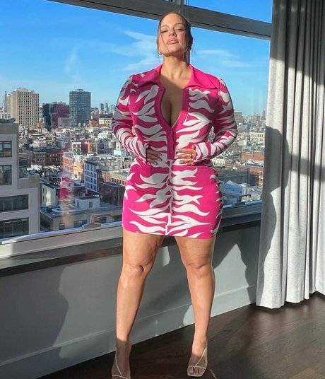 Ashley Graham photo 305