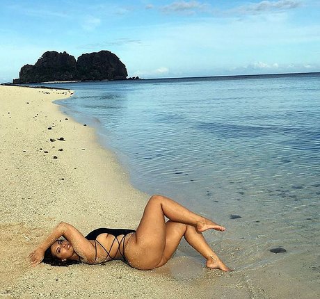 Ashley Graham photo 316