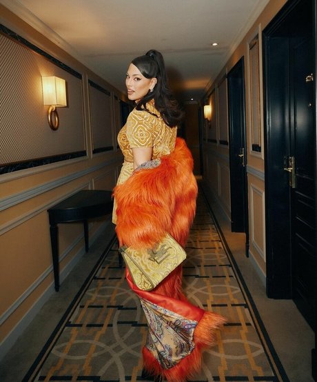 Ashley Graham photo 344