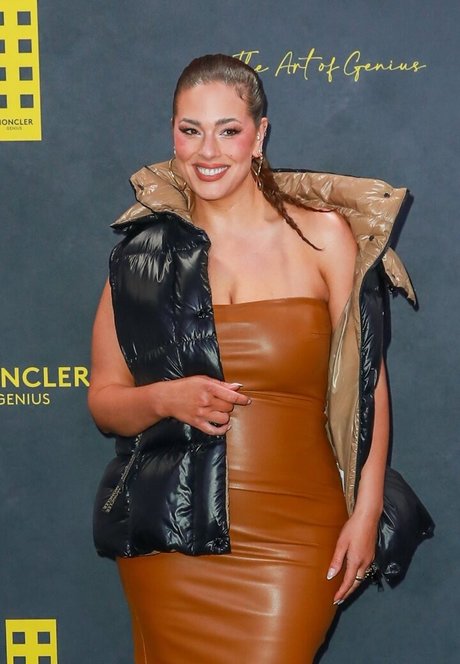 Ashley Graham photo 355