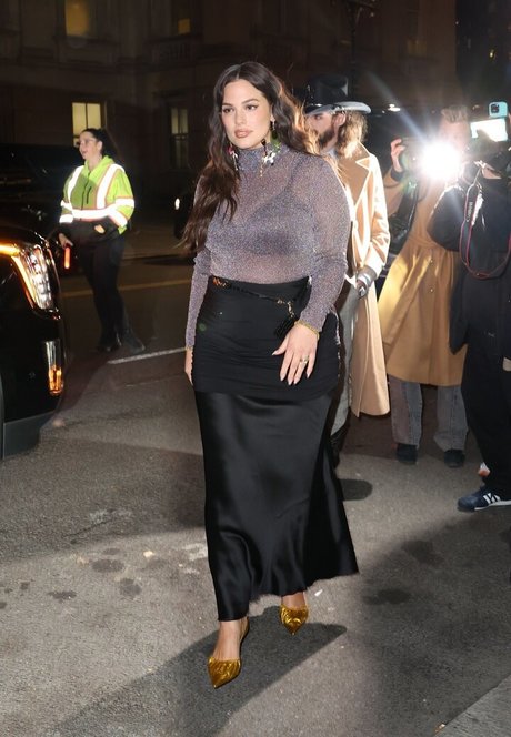 Ashley Graham photo 361