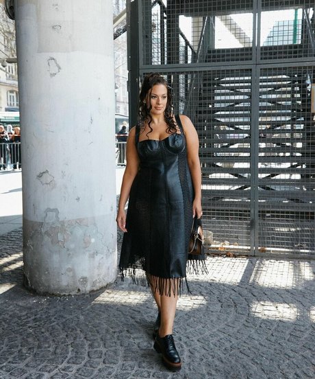 Ashley Graham photo 370