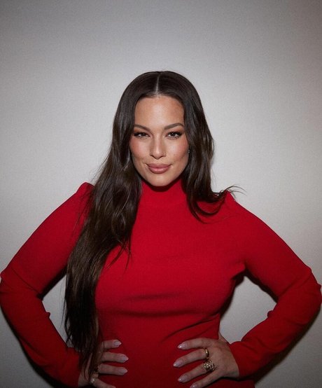 Ashley Graham photo 379