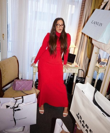 Ashley Graham photo 383