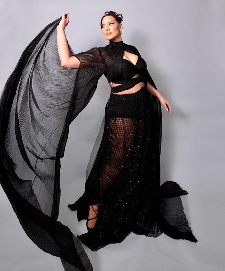 Ashley Graham photo 404