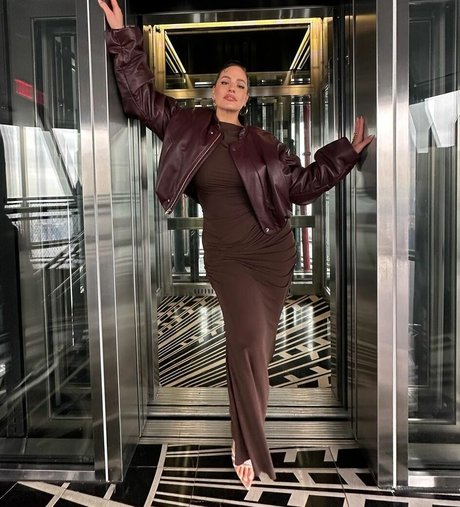 Ashley Graham photo 407