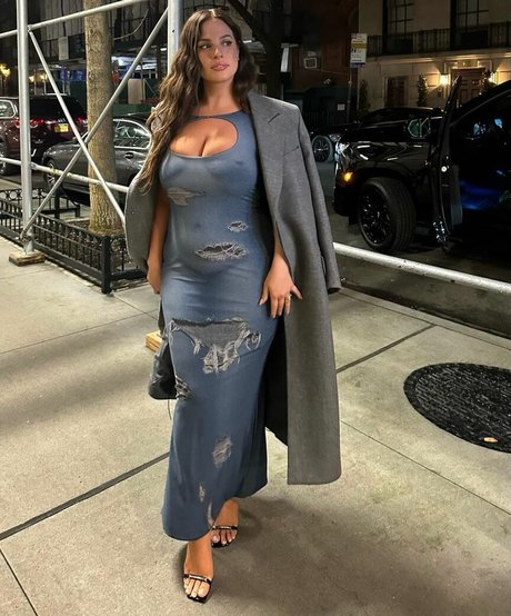 Ashley Graham photo 417