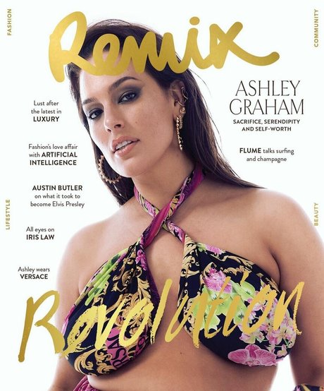 Ashley Graham photo 431