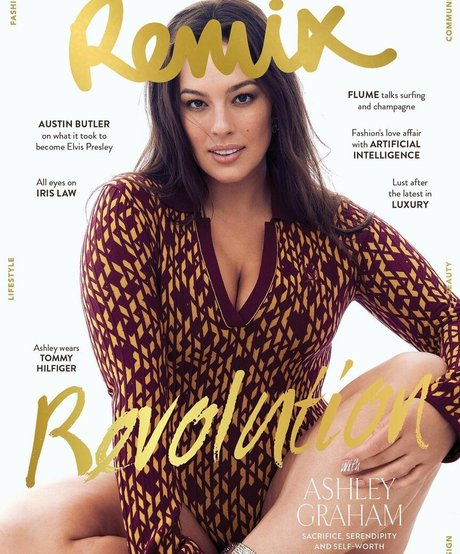 Ashley Graham photo 432