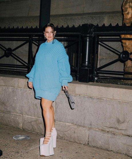 Ashley Graham photo 435