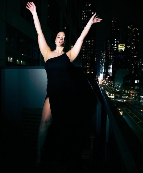 Ashley Graham photo 439