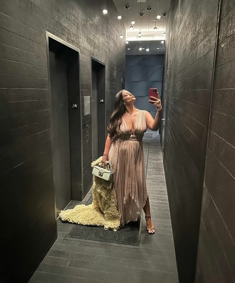 Ashley Graham photo 458