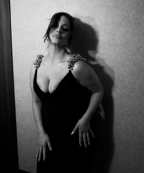 Ashley Graham photo 466