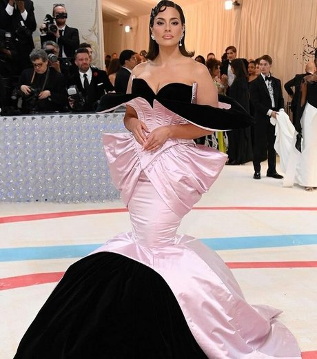 Ashley Graham photo 470