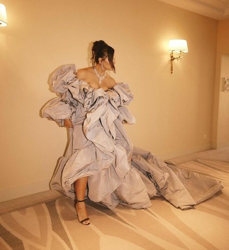 Ashley Graham photo 483