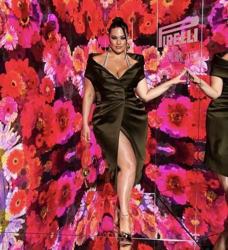 Ashley Graham photo 521