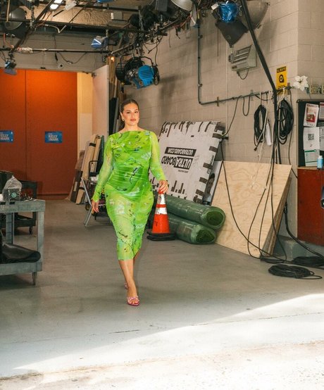 Ashley Graham photo 547