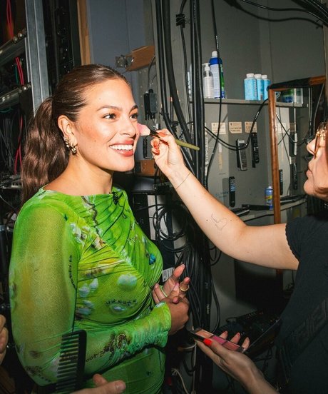 Ashley Graham photo 550