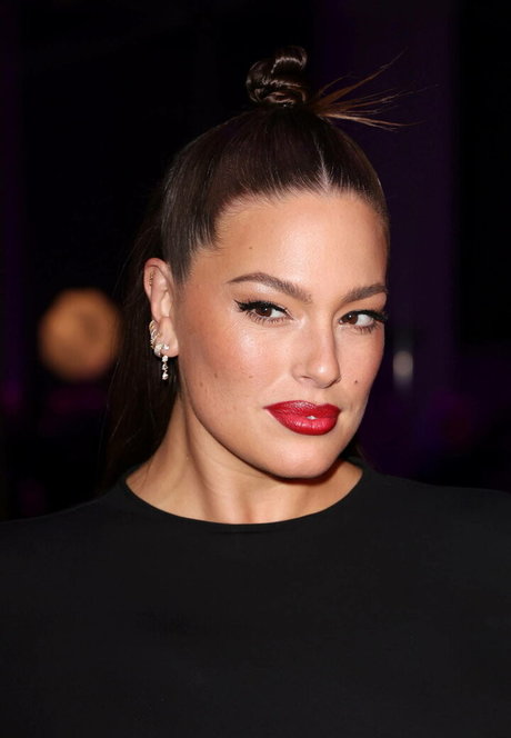 Ashley Graham photo 558