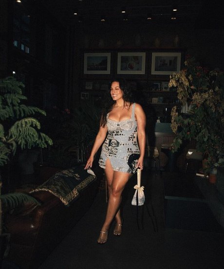 Ashley Graham photo 559