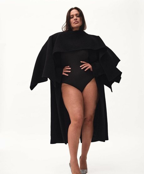 Ashley Graham photo 568