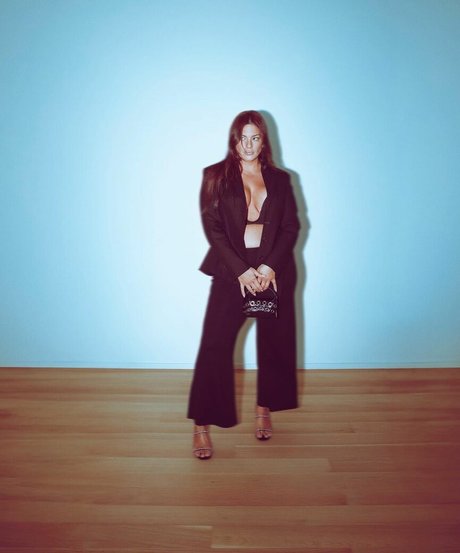 Ashley Graham photo 576