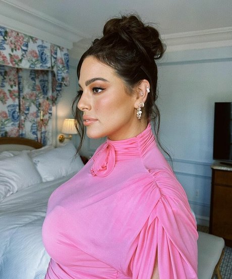 Ashley Graham photo 586