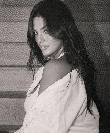 Ashley Graham photo 603