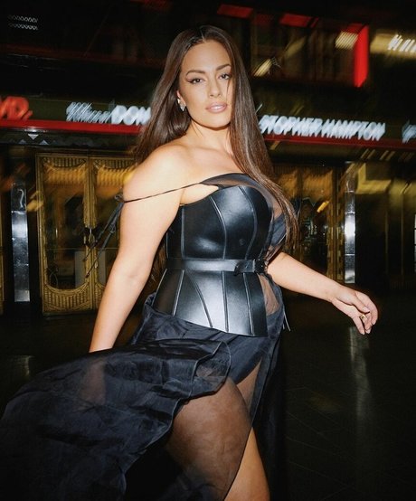 Ashley Graham photo 634